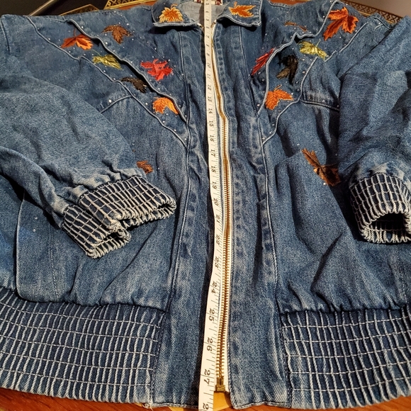 Vintage 80s Fall Jean Jacket w Leaf Embroidery & Rhinestones - Picture 13 of 13